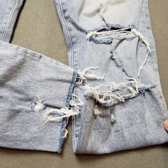 ABERCROMBIE & Fitch • Mid rise Boyfriend Jean in Medium Blue Distressed • 26 - Picture 11 of 14